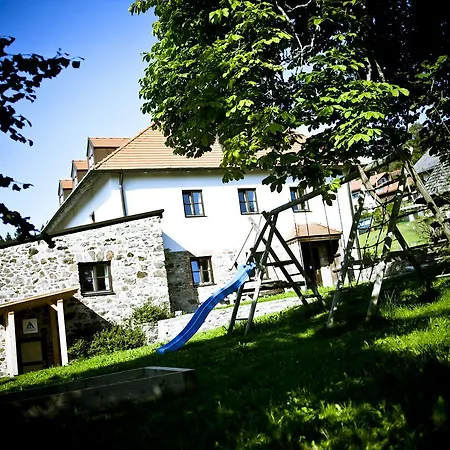 Waldhauser Hostel *